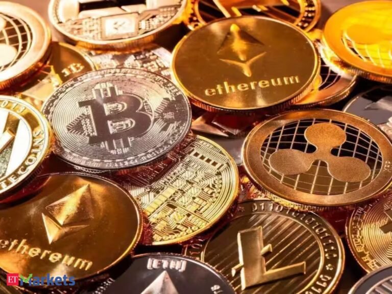 Bitcoin hovers near $80,000 and Ethereum at $2,370 as macro uncertainty and weak institutional flows weigh on crypto markets