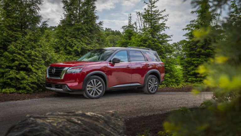 2 Best and 2 Worst Japanese Family SUVs