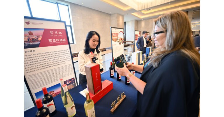 Xinhua Silk Road: In Yinchuan im Nordwesten Chinas florieren Weinbau und Weinwirtschaft, begleitet von internationalen Veranstaltungen