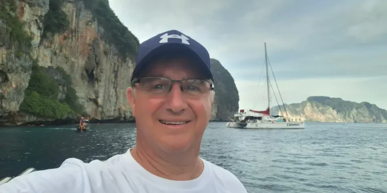 He Left the US for the Philippines and Found the Community He Wanted