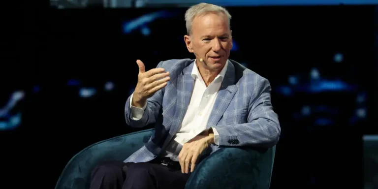 Eric Schmidt Said Young Programmers Should Become ‘Architects’