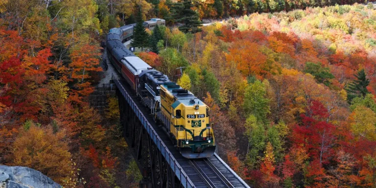 7 things passengers should never do on a train, according to an etiquette coach