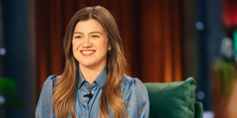 Kelly Clarkson Said She Received ‘Pretty Woman’ Treatment at NYC Shop