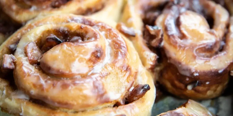 Where to Get the Best Cinnamon Roll in Every State According to Diners