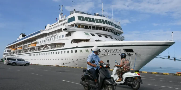 Villa Vie CEO Sent Now-Deleted Apology to Guests on Halted Cruise