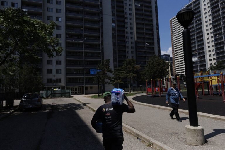 Hamilton to pilot bylaw to protect downtown renters from extreme indoor heat