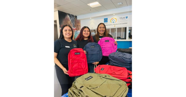 Casi 16 000 mochilas ayudaron a equipar a los alumnos del condado de Los Ángeles para que comenzaran el curso escolar con buen pie