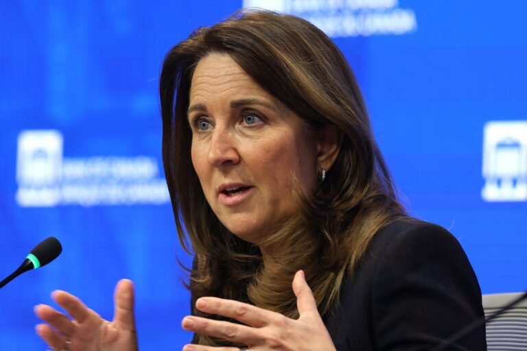 Bank of Canada won’t target house prices with interest rates