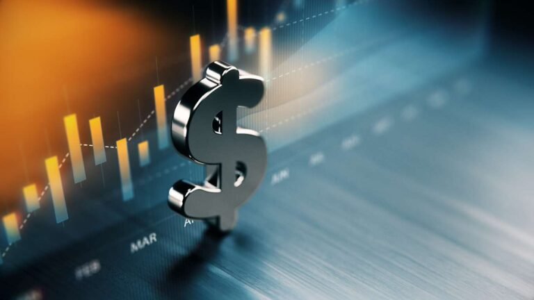 Higher inflation pushes the dollar up