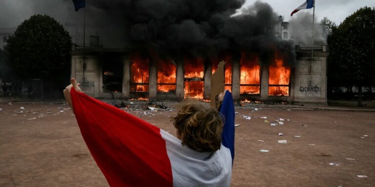 ‘France, truly, is on the brink’ and days away from a make-or-break moment in its debt crisis