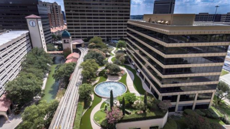 Parmenter Puts 800K-SF Mandalay Towers On the Market