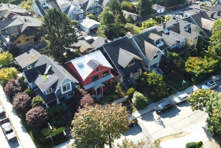Vancouver-area home sales down 8.4% in September as prices fall: board