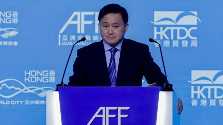 China’s central bank chief pledges further financial market opening