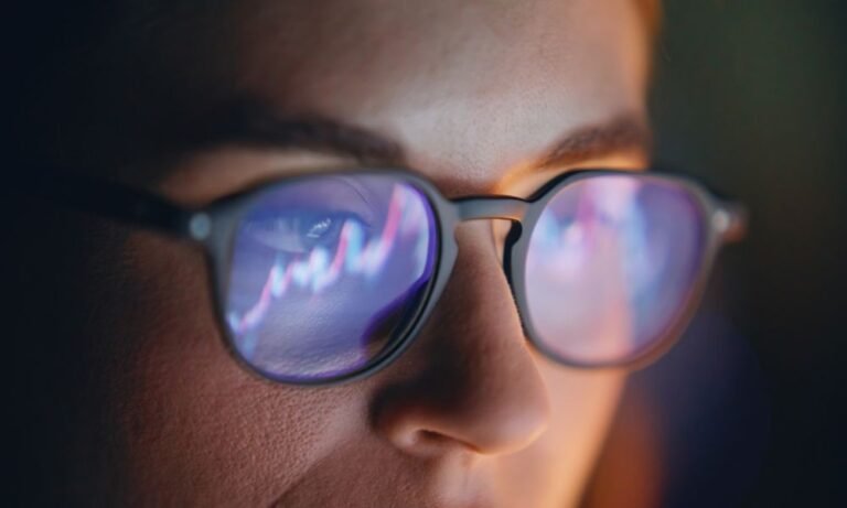 WP Asks: Why do advisors think women are more cautious investors?