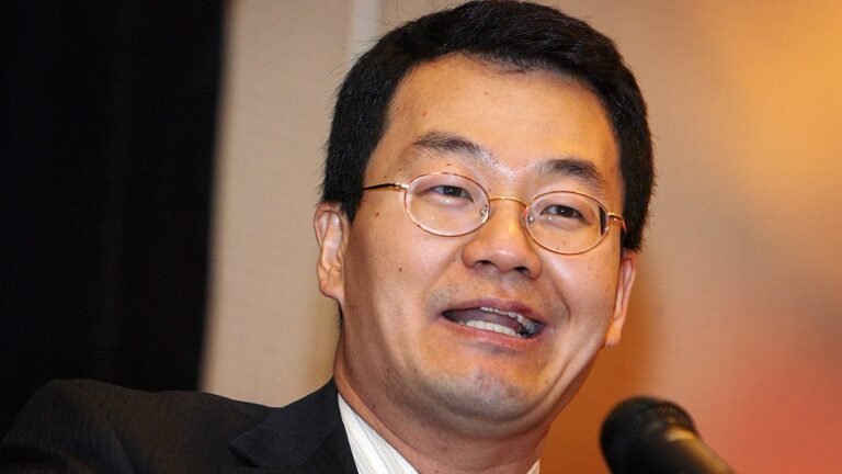 Top Housing Economist Issues Grim Forecast Revision