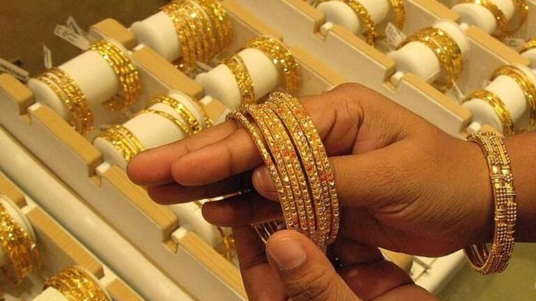 Gold Rate Jumps Rs 18,500 Before Navratri: 24K, 22K, 18K Gold Rates In Mumbai, Chennai, Hyderabad, Delhi, More