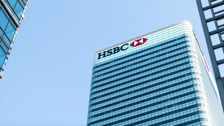 HSBC plans deep UK wealth redundancies in AI expansion – report