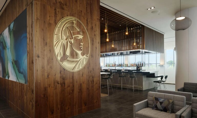 AmEx Delays EWR Centurion Launch, Plans Expansions