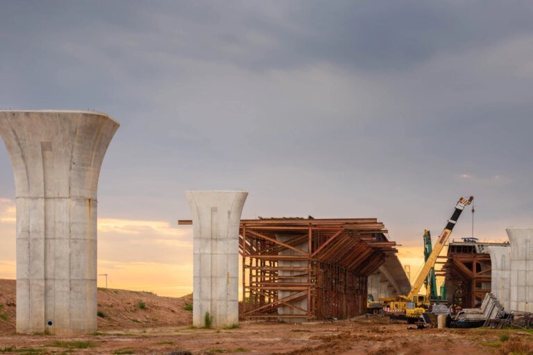 UTF: Don’t Chase Its Yield Just Yet (NYSE:UTF)