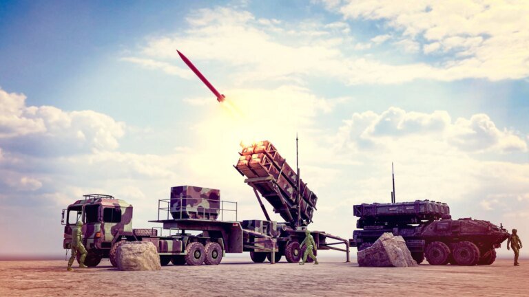 Oshkosh: Strong Buy Upgrade Despite Execution Challenges (NYSE:OSK)