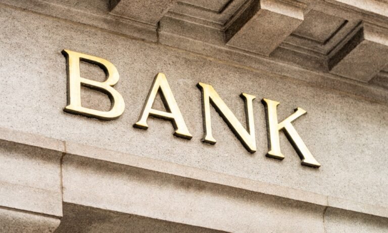 Banks are failing many small business clients on financial advice