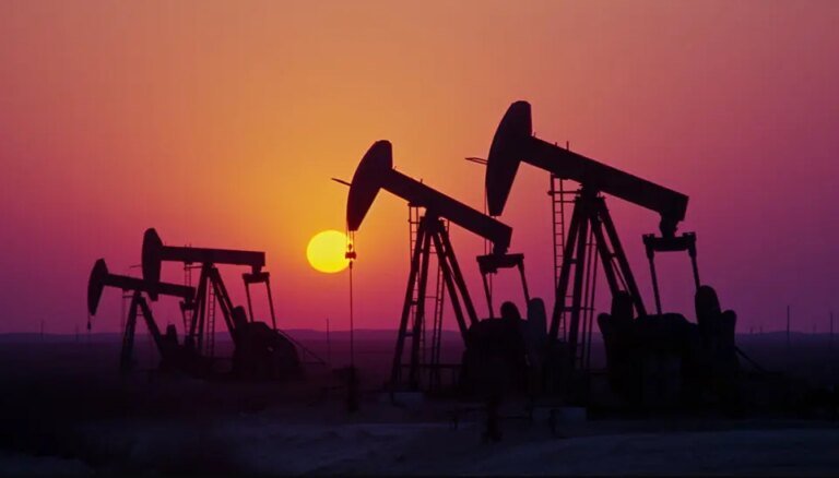 Oil: Private survey of inventory shows a huge headline crude oil draw, greater than expected