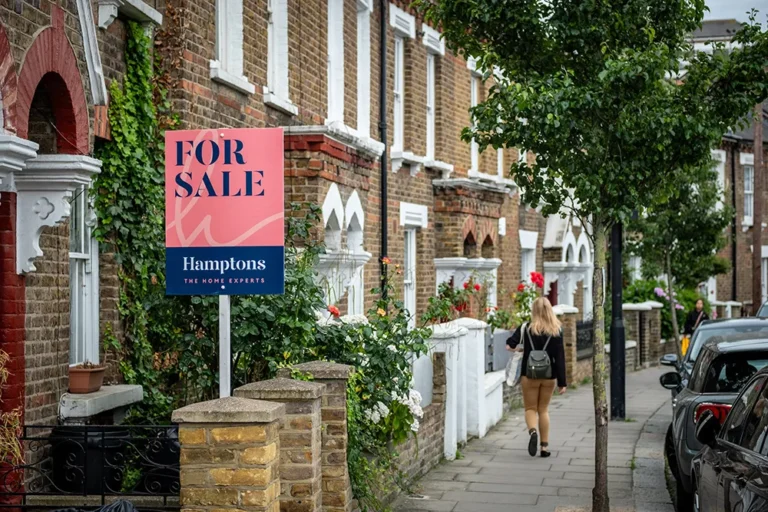 House price-to-earnings gap narrows to lowest level in 11 years: Lloyds – Mortgage Strategy