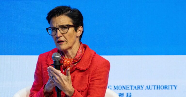 Citi doubles asset inflows, edging closer to profit goals