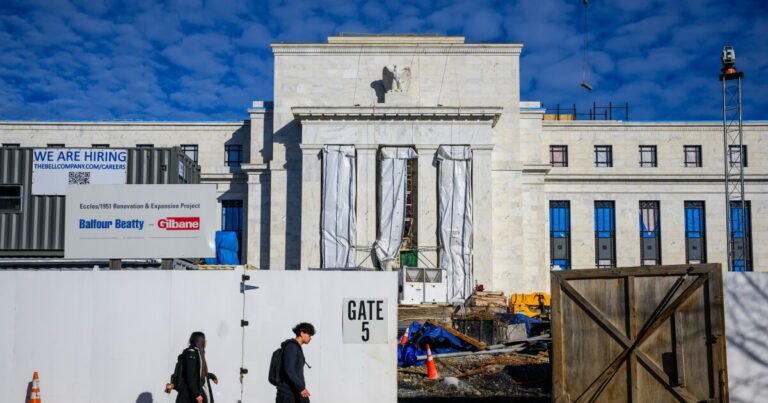 Fed watchdog finds no criminal violations in HQ project