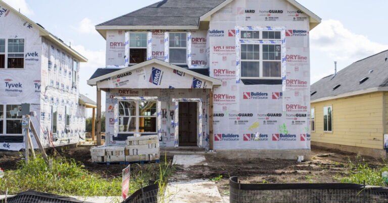 Housing slump weighs on major homebuilders as earnings miss