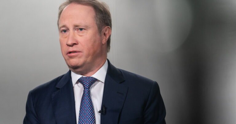 Amid AI boom, Morgan Stanley leans into role of its people
