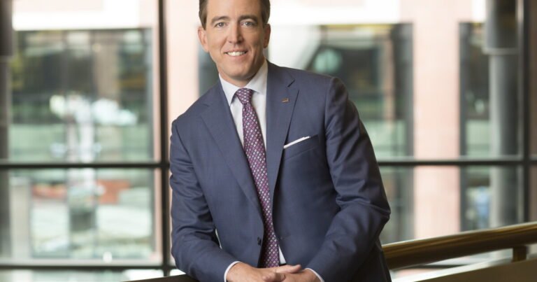 UMB says deal gives it access to wealth fleeing California