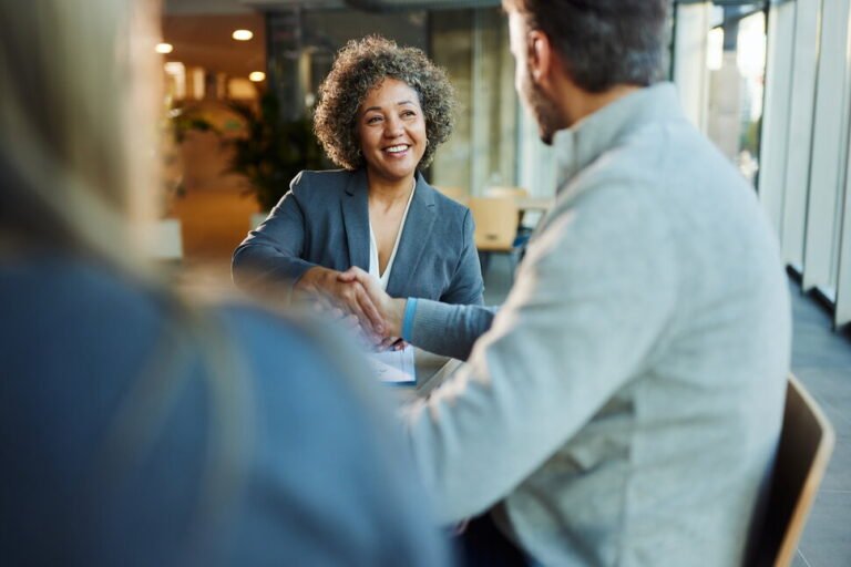 Credit Union vs. a Bank: What to Consider | Banking Advice