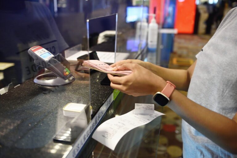 Foreign Transaction Fees by Bank | Banking Advice